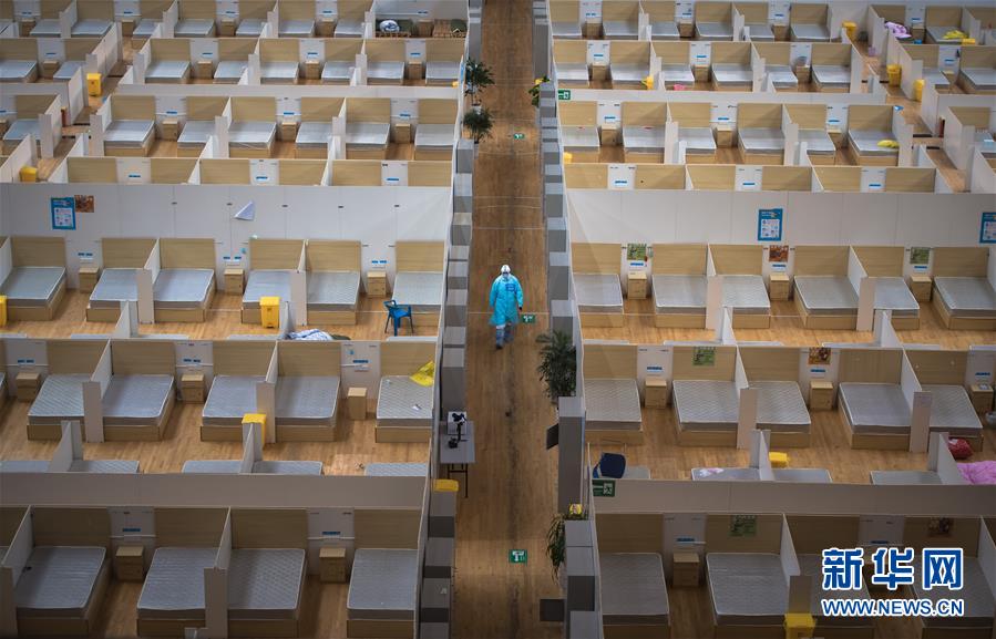 (新華全媒頭條·圖文互動)(6)生命至上——聚焦新冠肺炎患者救治攻堅(jiān)