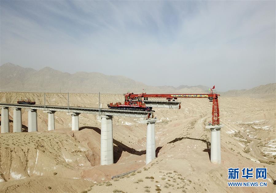 （中國經(jīng)濟(jì)新觀察&middot;圖文互動(dòng)）（2）重大投資項(xiàng)目開復(fù)工提速 吹響中國經(jīng)濟(jì)復(fù)蘇&ldquo;沖鋒號&rdquo;