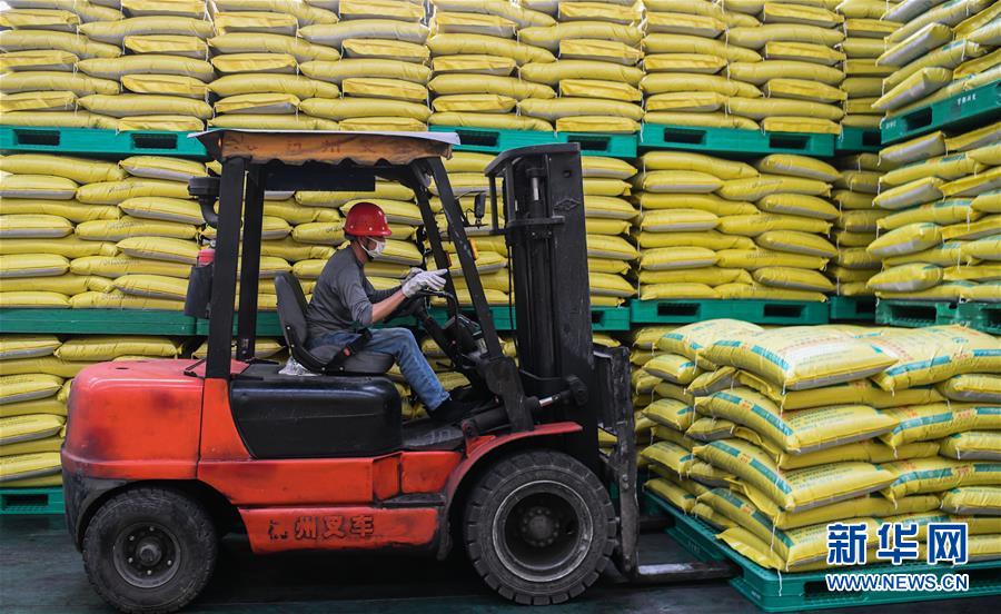 (新華全媒頭條·圖文互動(dòng))(5)在艱難中重啟 在陣痛中復(fù)蘇——湖北推動(dòng)安全有序復(fù)工復(fù)產(chǎn)掃描