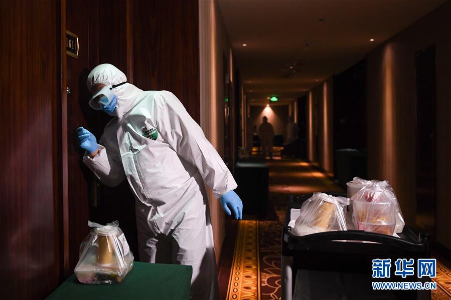 （聚焦疫情防控&middot;圖文互動(dòng)）（9）&ldquo;感謝你們，讓我感到很踏實(shí)！&rdquo;&mdash;&mdash;北京入境人員轉(zhuǎn)運(yùn)及隔離點(diǎn)見(jiàn)聞