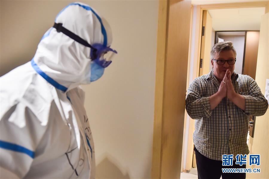 （聚焦疫情防控&middot;圖文互動(dòng)）（1）&ldquo;感謝你們，讓我感到很踏實(shí)！&rdquo;&mdash;&mdash;北京入境人員轉(zhuǎn)運(yùn)及隔離點(diǎn)見(jiàn)聞