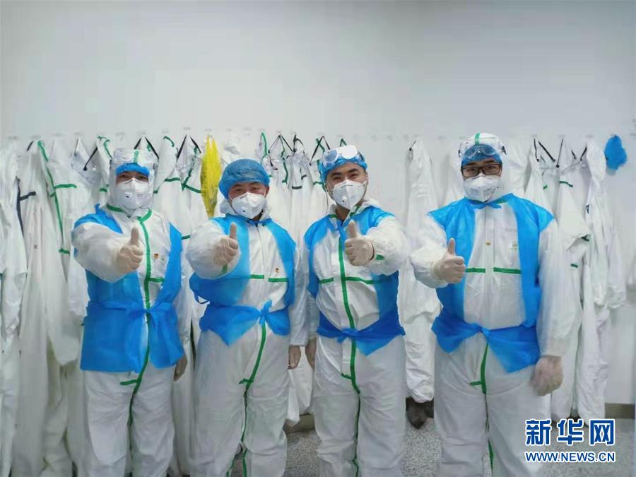 （習近平致敬的戰(zhàn)&ldquo;疫&rdquo;英雄&middot;志愿者篇&middot;圖文互動）（2）他們，微光成炬照征程