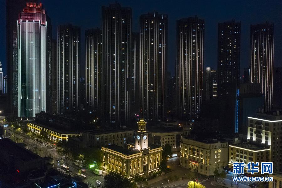 (聚焦疫情防控)(10)點亮武漢