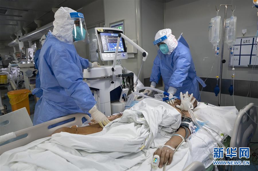 （新華全媒頭條&middot;圖文互動(dòng)）（8）生命至上，人民至上&mdash;&mdash;武漢戰(zhàn)&ldquo;疫&rdquo;重癥患者救治工作紀(jì)實(shí)