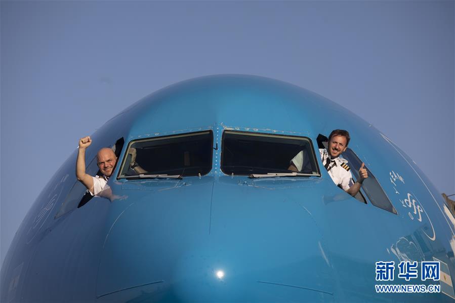 （圖文互動(dòng)&middot;國(guó)際疫情）（5）通訊：3.8萬公里的航程　跨越大洋的情誼&mdash;&mdash;記阿根廷從中國(guó)運(yùn)載防疫物資