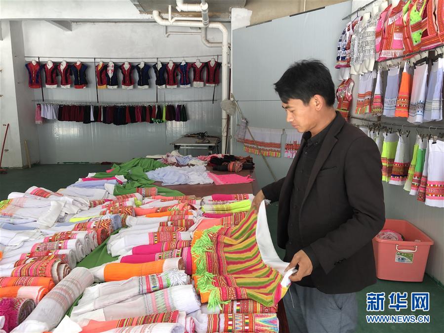 （新華全媒頭條&middot;圖文互動）（7）春天里的5個&ldquo;戰(zhàn)貧&rdquo;瞬間&mdash;&mdash;習(xí)近平總書記關(guān)于脫貧攻堅(jiān)決策部署指引攻克最后的深貧堡壘