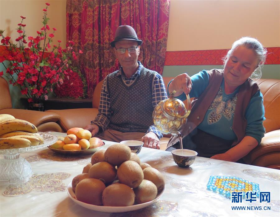 （新華全媒頭條&middot;圖文互動）（12）春天里的5個&ldquo;戰(zhàn)貧&rdquo;瞬間&mdash;&mdash;習(xí)近平總書記關(guān)于脫貧攻堅(jiān)決策部署指引攻克最后的深貧堡壘