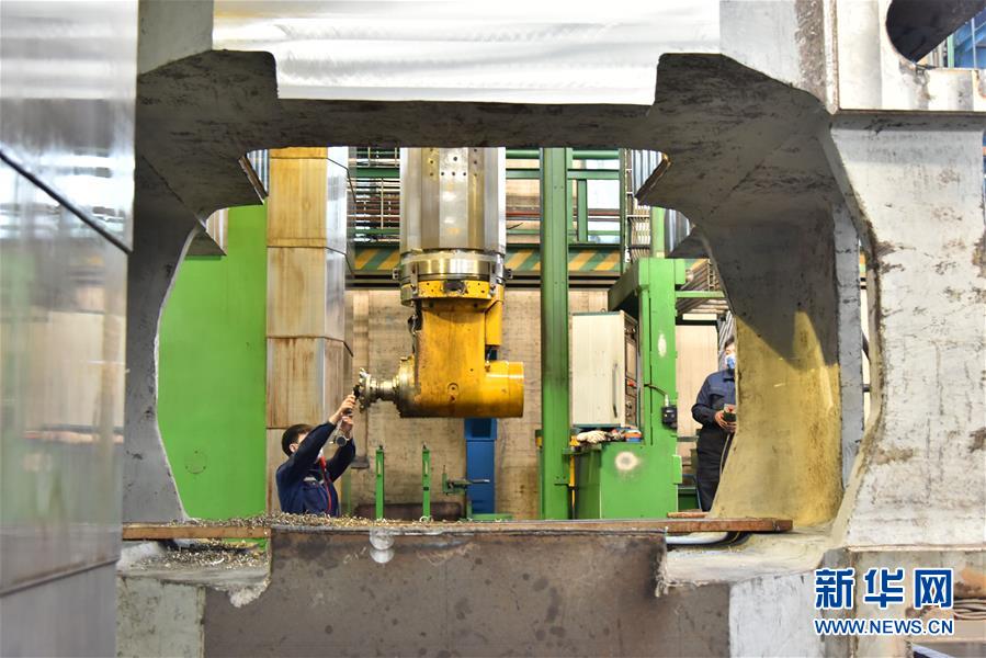 （聚焦復(fù)工復(fù)產(chǎn)&middot;圖文互動(dòng)）（3）&ldquo;大國(guó)重器&rdquo;生產(chǎn)如火如荼&mdash;&mdash;裝備制造業(yè)基地齊齊哈爾加快復(fù)工復(fù)產(chǎn)見聞