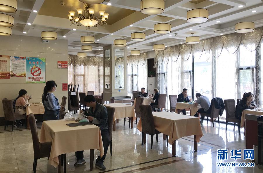（聚焦復(fù)工復(fù)產(chǎn)&middot;圖文互動(dòng)）（1）春暖花開迎客來(lái)&mdash;&mdash;天津餐飲業(yè)回暖一線直擊