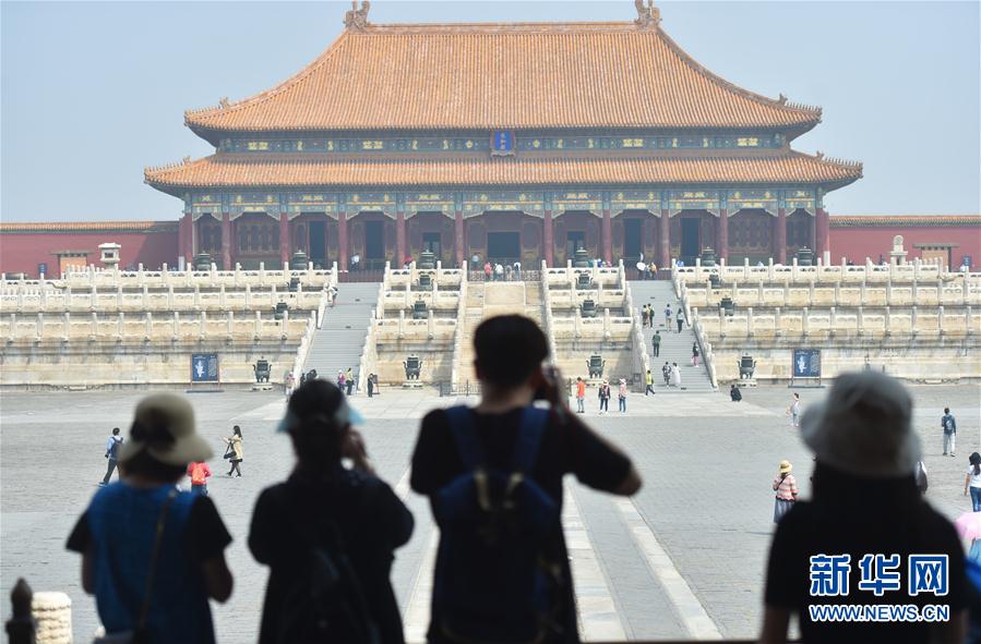 （新華全媒頭條&middot;圖文互動(dòng)）（3）人氣回暖 消費(fèi)復(fù)蘇 健康出行&mdash;&mdash;加長版&ldquo;五一&rdquo;假期觀察 