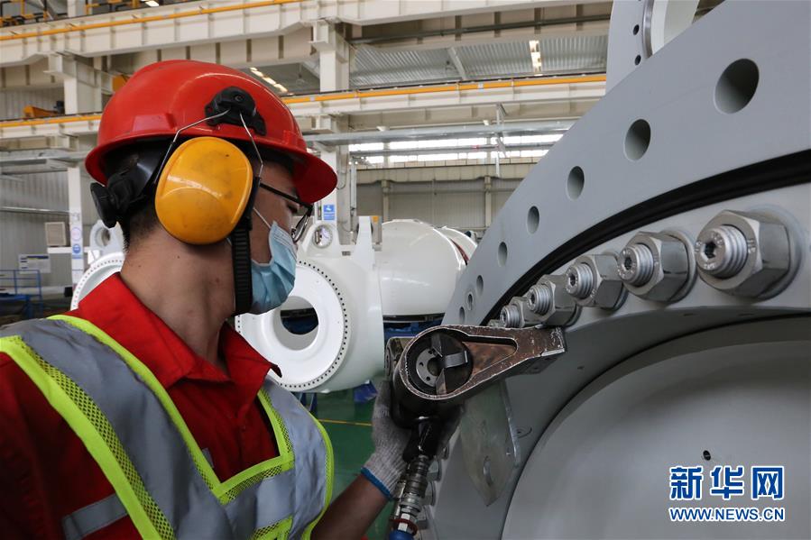 （聚焦復(fù)工復(fù)產(chǎn)&middot;圖文互動(dòng)）（3）聆聽復(fù)蘇的腳步&mdash;&mdash;新疆企業(yè)一線生產(chǎn)見聞