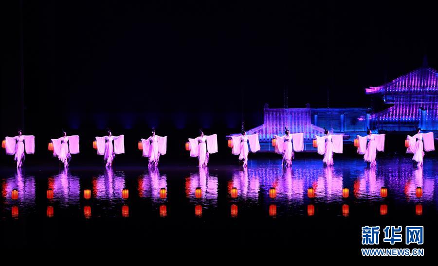 （新華全媒頭條&middot;圖文互動(dòng)）（3）待到滿(mǎn)山紅葉時(shí)&mdash;&mdash;三峽重慶庫(kù)區(qū)踐行新發(fā)展理念面面觀