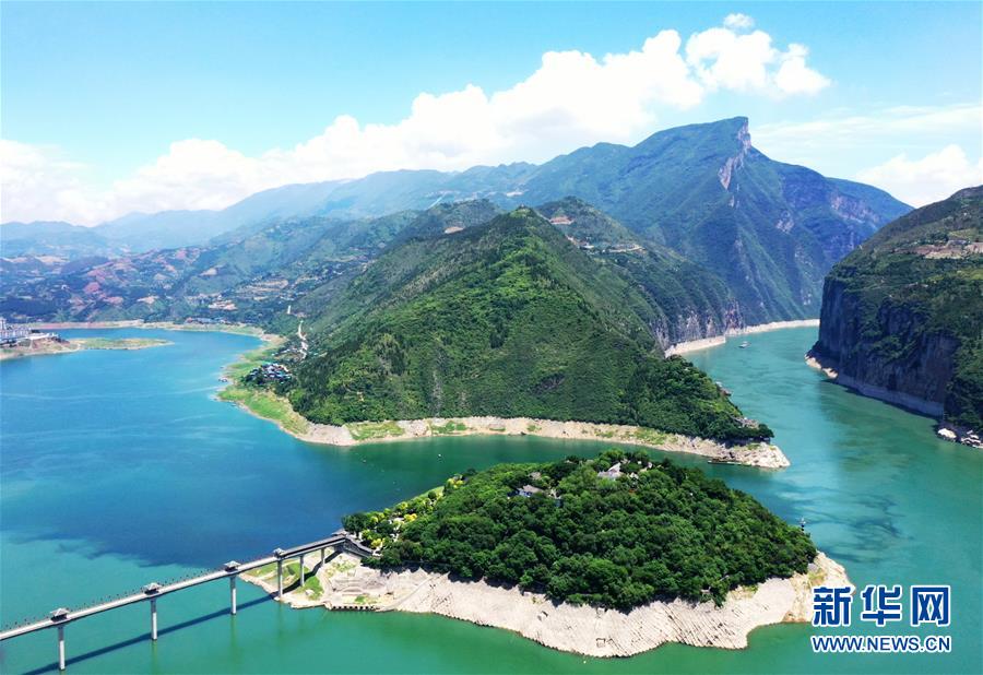 （新華全媒頭條&middot;圖文互動(dòng)）（13）待到滿(mǎn)山紅葉時(shí)&mdash;&mdash;三峽重慶庫(kù)區(qū)踐行新發(fā)展理念面面觀