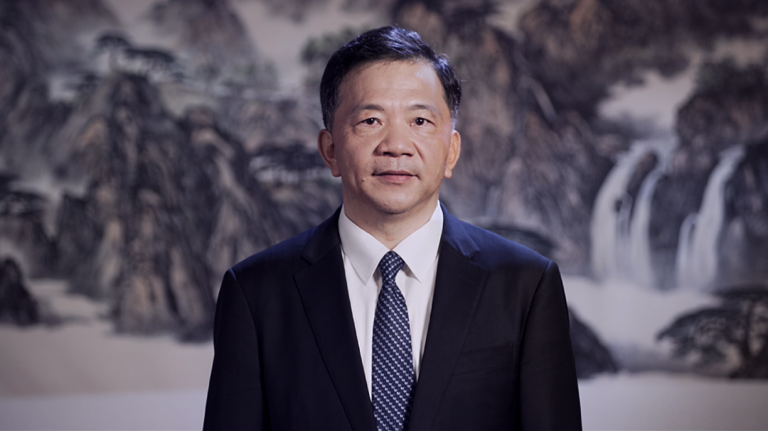 中宣部副部長(zhǎng)  中央廣播電視總臺(tái)臺(tái)長(zhǎng)、總編輯   慎海雄