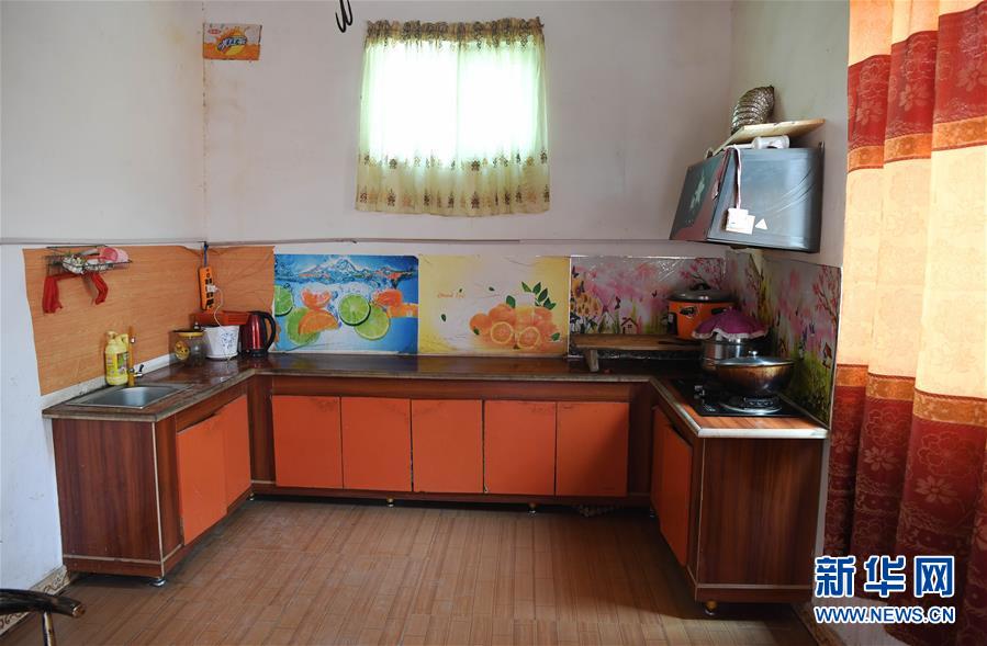 （決戰(zhàn)決勝脫貧攻堅&middot;聚焦三區(qū)三州&middot;圖文互動）（5）安居房里的新物件