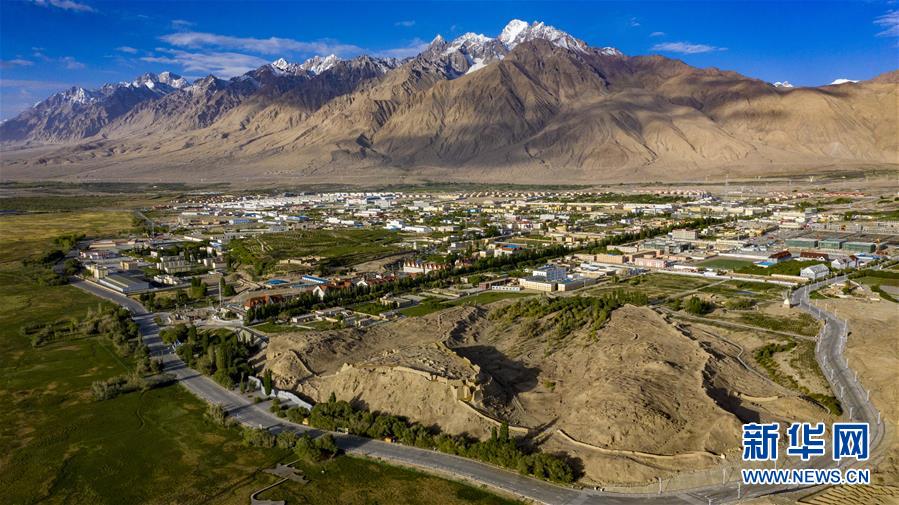 （新華全媒頭條&middot;圖文互動(dòng)）（2）飛吧，&ldquo;帕米爾雄鷹&rdquo;！