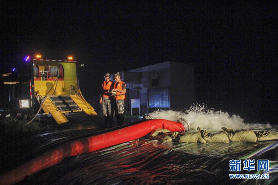 （防汛抗洪&middot;圖文互動(dòng)）（3）洪水不退，子弟兵誓死不退&mdash;&mdash;解放軍和武警部隊(duì)官兵參與洪澇災(zāi)害搶險(xiǎn)救援記事