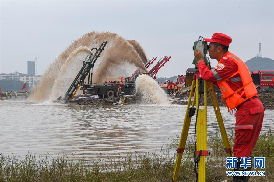 （新華全媒頭條&middot;圖文互動(dòng)）（10）抗洪利器助力抗洪一線