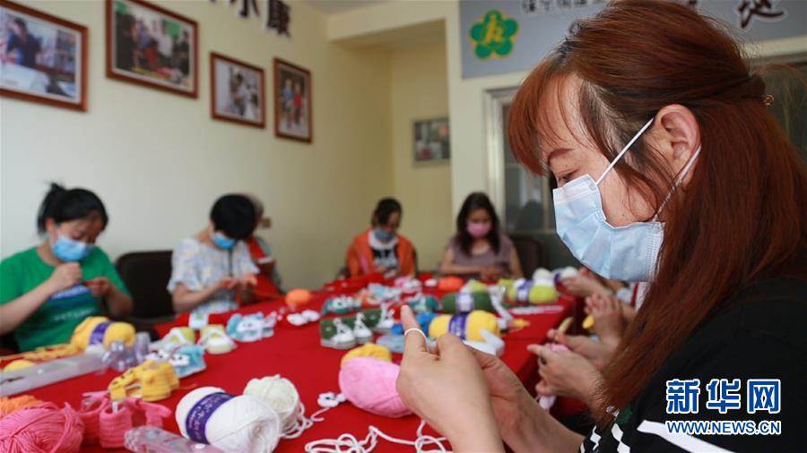 （新華全媒頭條&middot;走向我們的小康生活&middot;圖文互動）（8）奮斗繪就&ldquo;新天府&rdquo;&mdash;&mdash;川蜀大地干群&ldquo;戰(zhàn)貧&rdquo;軌跡掃描