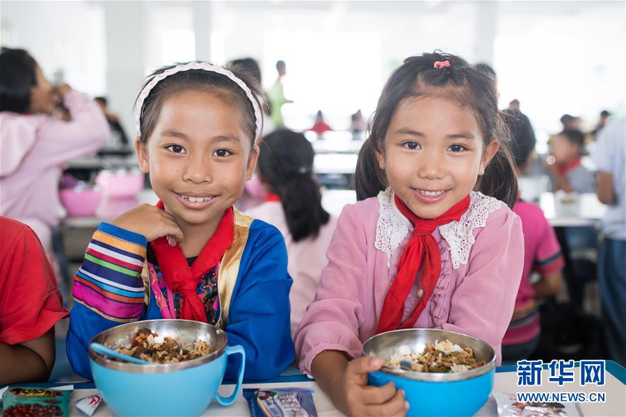 （新華全媒頭條&middot;圖文互動(dòng)）（11）&ldquo;美麗的中國夢(mèng)屬于你們&rdquo;&mdash;&mdash;以習(xí)近平同志為核心的黨中央關(guān)心少年兒童工作紀(jì)實(shí)