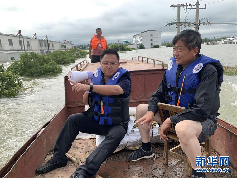 （新華全媒頭條&middot;圖文互動）（1）筑起共御水患的鋼鐵長堤&mdash;&mdash;戰(zhàn)洪一線的&ldquo;干群關系新答卷&rdquo;