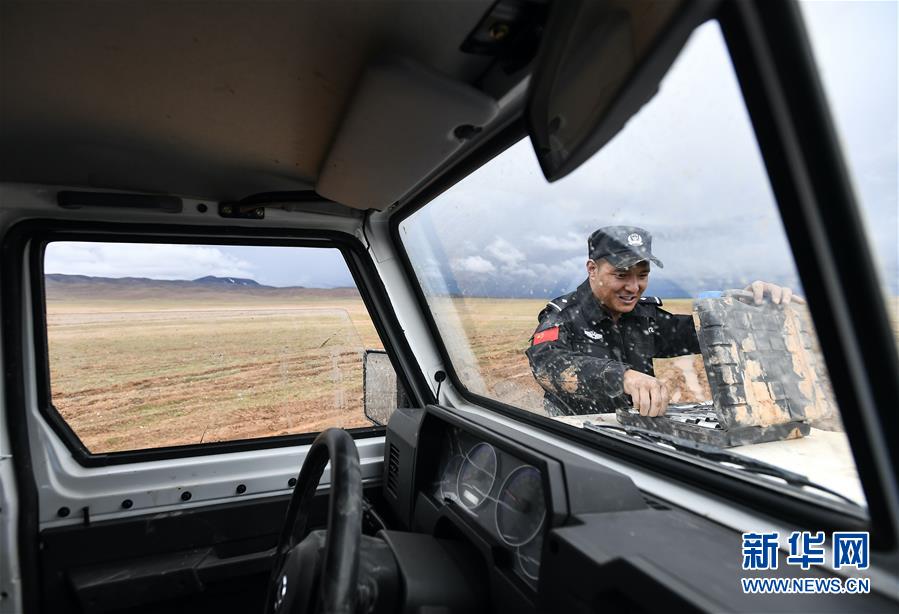 （圖文互動）（2）記者手記：可可西里，&ldquo;挪&rdquo;向&ldquo;藏羚羊大產(chǎn)房&rdquo;的14個半小時