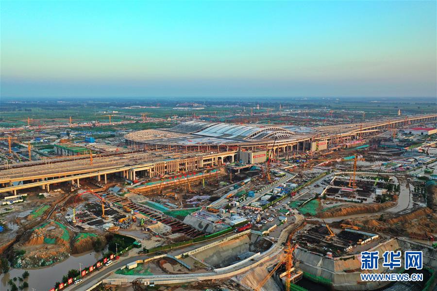 （新華全媒頭條&middot;圖文互動）（14）&ldquo;1毫米&rdquo;之內(nèi)的智慧與引領&mdash;&mdash;寫在智能高鐵京雄城際全線軌道貫通之際