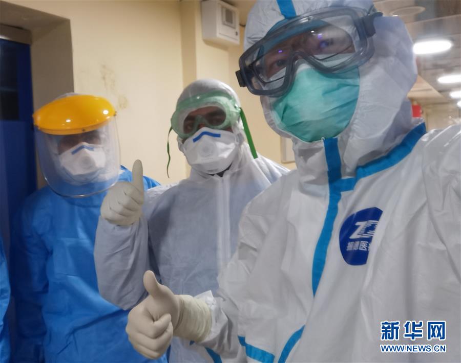 （新華全媒頭條&middot;圖文互動）（4）以仁心仁術(shù)造福人民&mdash;&mdash;寫在第三個中國醫(yī)師節(jié)之際