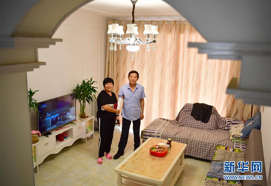 （走向我們的小康生活&middot;圖文互動(dòng)）（2）&ldquo;樓上過(guò)日子，樓下賺票子&rdquo;&mdash;&mdash;來(lái)自陜西安康的易地扶貧搬遷一線觀察