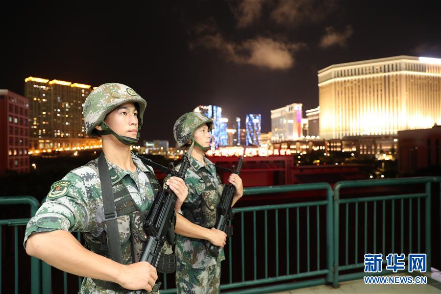 （在習(xí)近平強(qiáng)軍思想指引下&middot;我們?cè)趹?zhàn)位報(bào)告&middot;圖文互動(dòng)）（1）駐澳門(mén)部隊(duì)：濠江之畔，最可愛(ài)的人