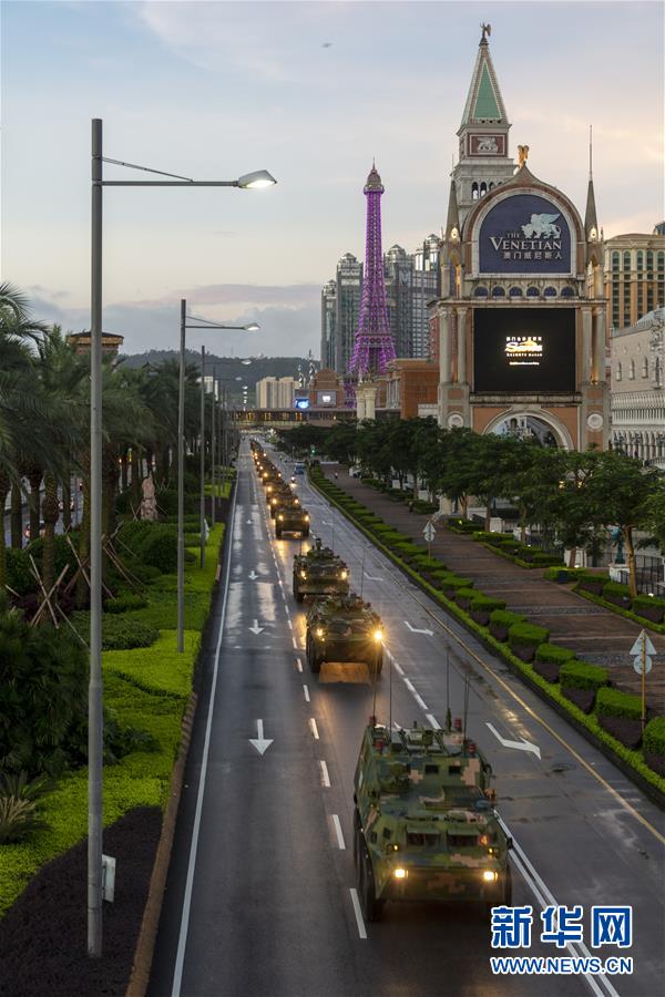 （在習(xí)近平強(qiáng)軍思想指引下&middot;我們?cè)趹?zhàn)位報(bào)告&middot;圖文互動(dòng)）（3）駐澳門(mén)部隊(duì)：濠江之畔，最可愛(ài)的人