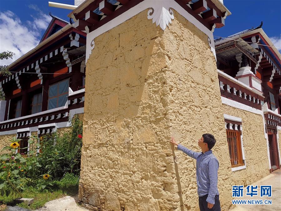 （鄉(xiāng)村振興&middot;圖文互動）（4）村里來了位&ldquo;掏糞書記&rdquo;