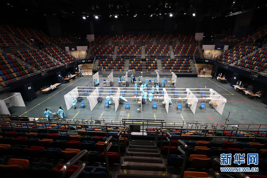 （圖文互動）（1）&ldquo;身為醫(yī)護(hù)人員一分子，應(yīng)該出來幫忙&rdquo;&mdash;&mdash;參與新冠病毒社區(qū)檢測的香港醫(yī)護(hù)人員速寫