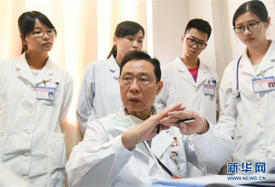 （圖文互動(dòng)）（5）敢醫(yī)敢言，生命至上&mdash;&mdash;記&ldquo;共和國(guó)勛章&rdquo;獲得者鐘南山