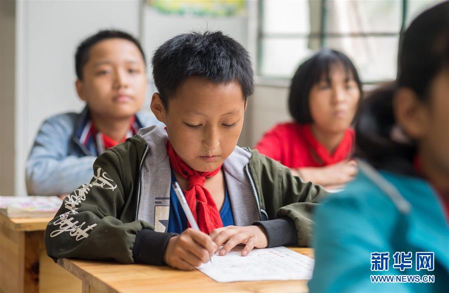 （新華全媒頭條&middot;決戰(zhàn)決勝脫貧攻堅(jiān)&middot;督戰(zhàn)未摘帽貧困縣&middot;圖文互動(dòng)）（11）不獲全勝，決不收兵&mdash;&mdash;全國(guó)52個(gè)掛牌督戰(zhàn)貧困縣脫貧攻堅(jiān)紀(jì)實(shí)