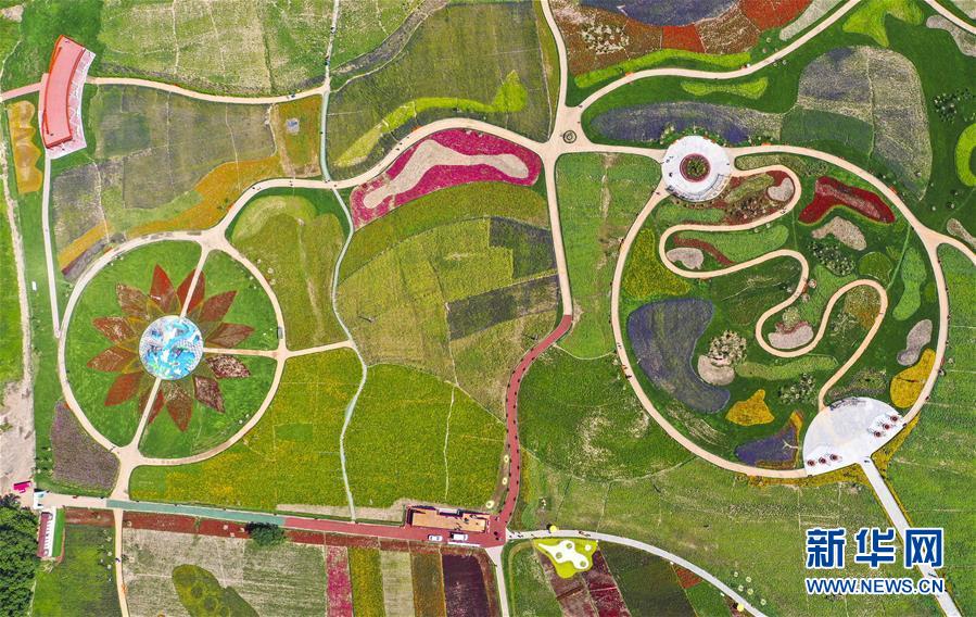 （新華全媒頭條&middot;走向我們的小康生活&middot;圖文互動）（2）黑土地上是我家&mdash;&mdash;在吉林，一瞥中國東北鄉(xiāng)村美麗未來