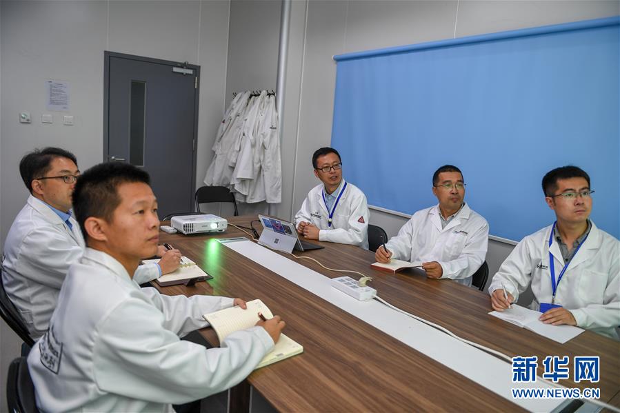 （在習(xí)近平新時(shí)代中國特色社會主義思想指引下&mdash;&mdash;新時(shí)代新作為新篇章&middot;習(xí)近平總書記關(guān)切事&middot;圖文互動）（1）終不悔為國為民，攀高峰只爭朝夕&mdash;&mdash;來自科學(xué)家們的動人故事