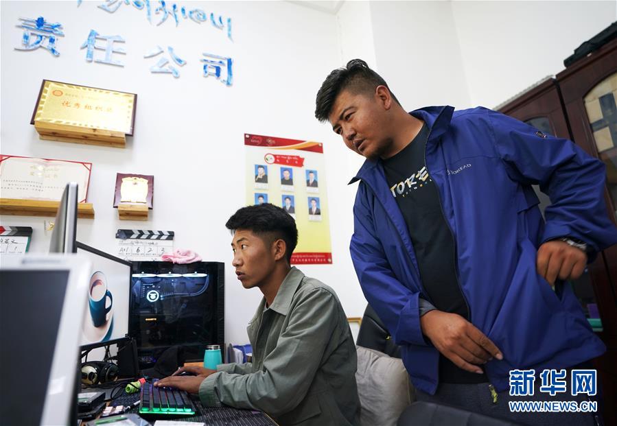 （新華全媒頭條&middot;走向我們的小康生活&middot;決戰(zhàn)決勝脫貧攻堅(jiān)&middot;圖文互動）（11）高原上綻放的光芒&mdash;&mdash;來自青海攻克深度貧困堡壘的故事