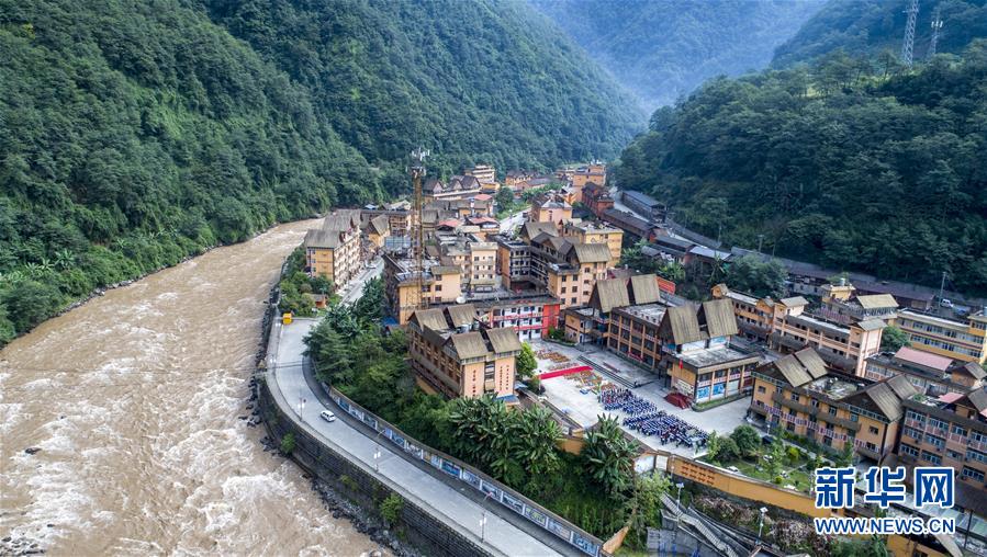 （新華全媒頭條&middot;決戰(zhàn)決勝脫貧攻堅(jiān)&middot;督戰(zhàn)未摘帽貧困縣&middot;圖文互動）（5）脫貧的歌聲&mdash;&mdash;云南直過民族和人口較少民族共入新時代