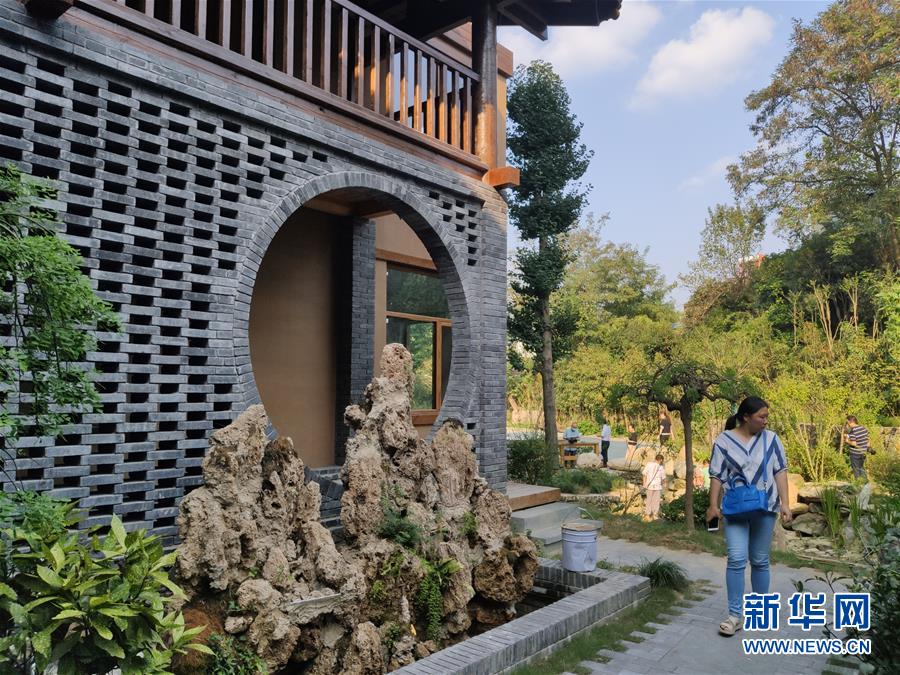 （走向我們的小康生活&middot;圖文互動(dòng)）（1）游客來了，小康近了&mdash;&mdash;生態(tài)旅游引領(lǐng)湖北山區(qū)蝶變二三事