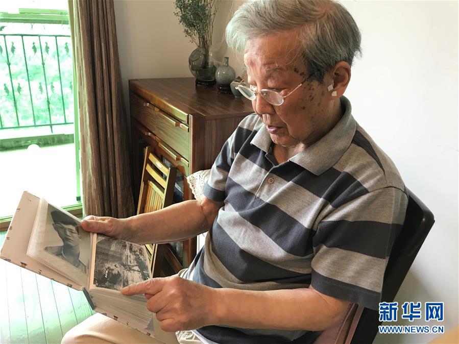 （紀(jì)念抗美援朝70周年&middot;圖文互動(dòng)）戰(zhàn)地金達(dá)萊，花兒為誰開？&mdash;&mdash;記志愿軍老戰(zhàn)士文工隊(duì)員任紅舉