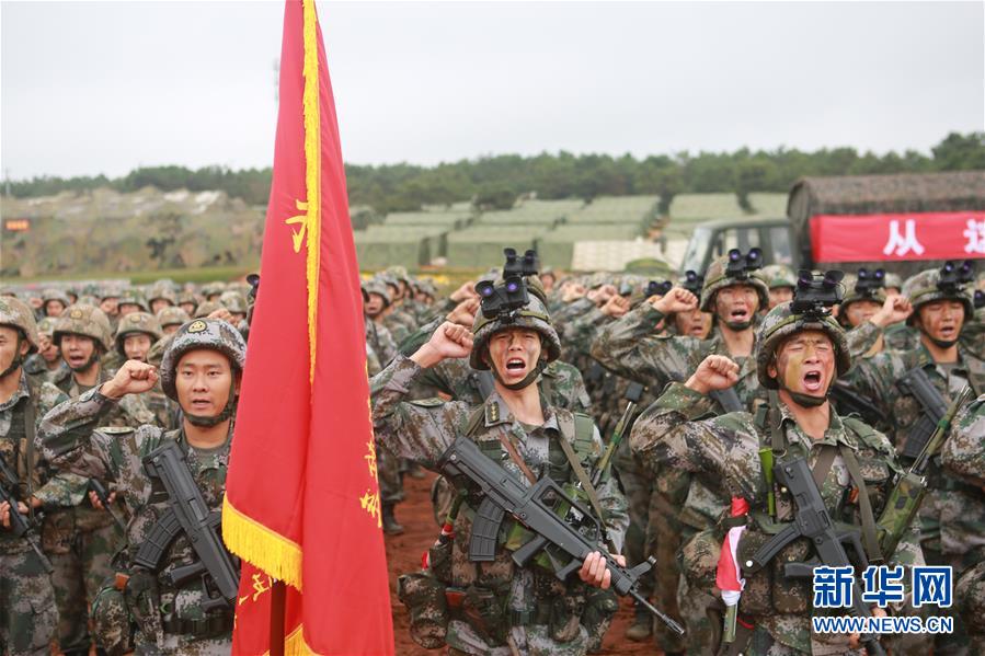 （在習(xí)近平強(qiáng)軍思想指引下&middot;我們在戰(zhàn)位報(bào)告&middot;圖文互動）（1）千里移防，鐵心跟黨走&mdash;&mdash;南部戰(zhàn)區(qū)陸軍第75集團(tuán)軍某紅軍旅政治建軍、練兵備戰(zhàn)記事