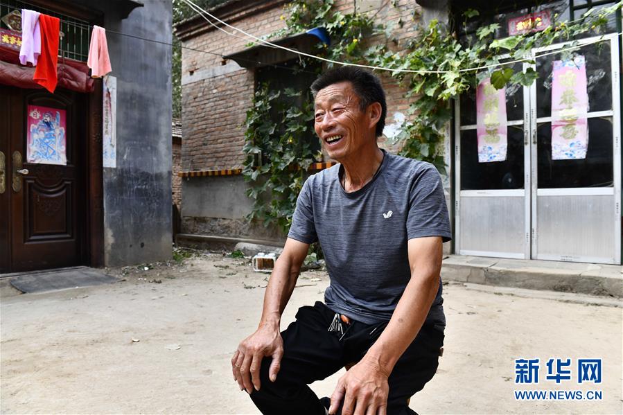 （決戰(zhàn)決勝脫貧攻堅&middot;圖文互動）（5）&ldquo;灘里人&rdquo;陳百藏的&ldquo;蓋房&rdquo;記