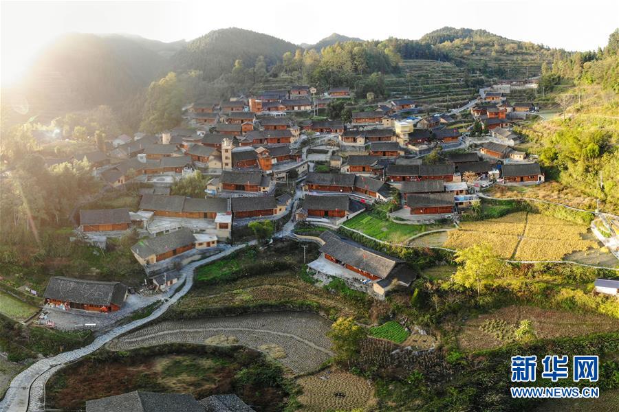 （新華全媒頭條&middot;圖文互動(dòng)）（6）決戰(zhàn)決勝奪取脫貧攻堅(jiān)戰(zhàn)全面勝利&mdash;&mdash;寫在第7個(gè)國(guó)家扶貧日之際