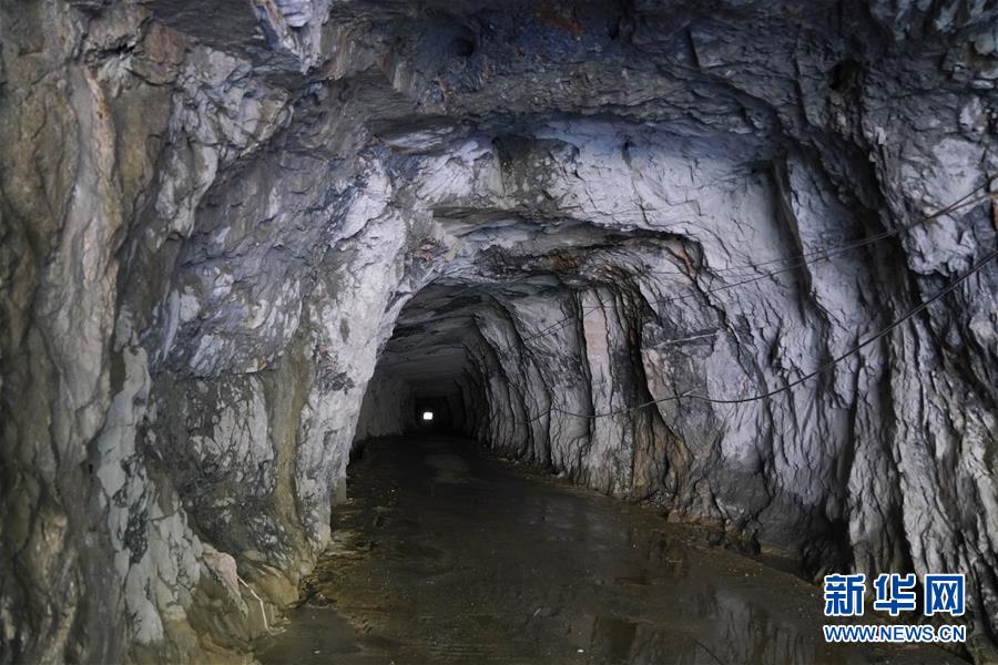 （新華全媒頭條&middot;圖文互動）（8）&ldquo;石山王國&rdquo;筑路記