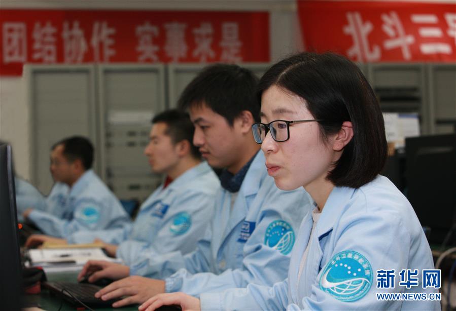 （在習(xí)近平強(qiáng)軍思想指引下&middot;我們?cè)趹?zhàn)位報(bào)告&middot;圖文互動(dòng)）（1）向著未來(lái)戰(zhàn)場(chǎng)沖鋒&mdash;&mdash;國(guó)防科技大學(xué)科研創(chuàng)新記事