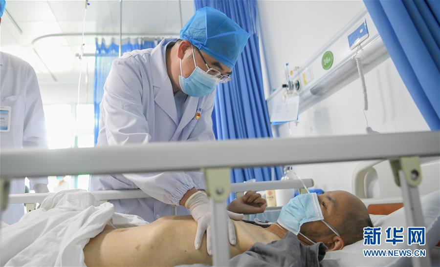 （抗疫先進(jìn)事跡&middot;圖文互動(dòng)）（4）張定宇：疫情&ldquo;暴風(fēng)眼&rdquo;里，&ldquo;漸凍&rdquo;之軀與時(shí)間賽跑