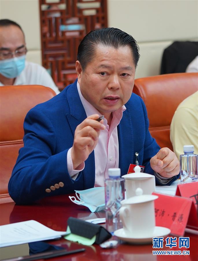 （兩會(huì)&middot;熱點(diǎn)畫(huà)報(bào)）（6）代表委員建言統(tǒng)籌做好經(jīng)濟(jì)社會(huì)發(fā)展工作