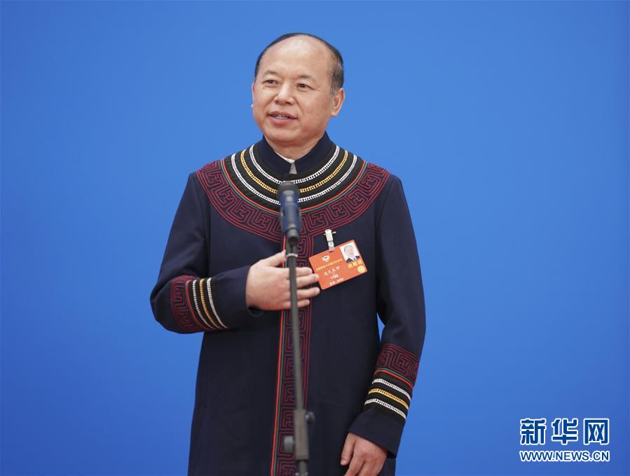 （新華全媒頭條&middot;兩會特別報(bào)道&middot;圖文互動）（4）凝聚起決戰(zhàn)決勝的人民偉力&mdash;&mdash;2020年全國兩會巡禮