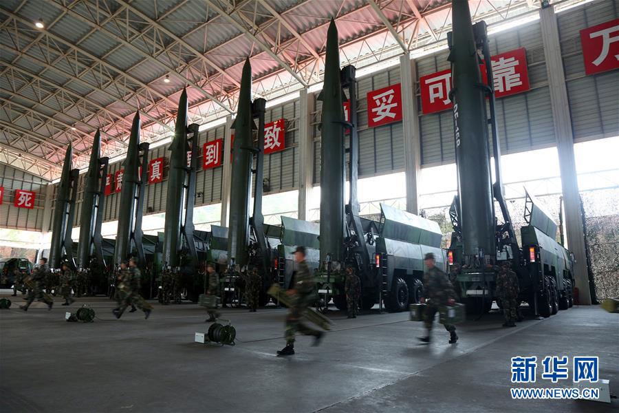 （新華全媒頭條&middot;圖文互動）（11）沿著中國特色強(qiáng)軍之路闊步前進(jìn)&mdash;&mdash;黨中央、中央軍委領(lǐng)導(dǎo)推進(jìn)國防和軍隊(duì)建設(shè)70年紀(jì)實(shí)